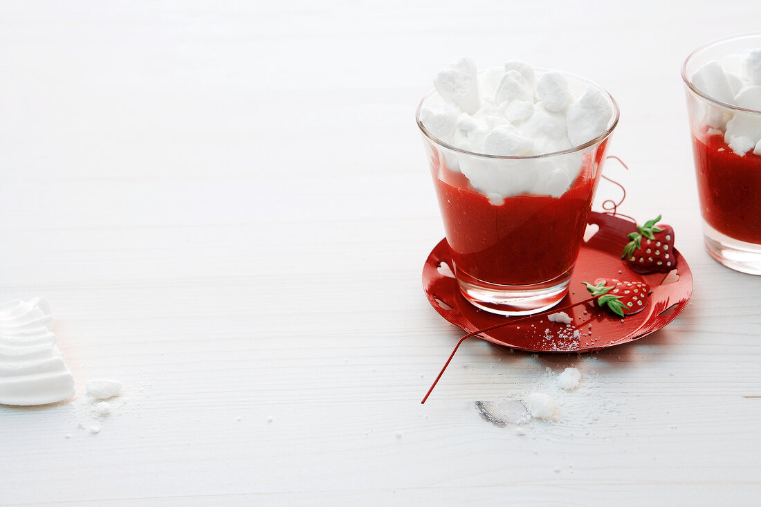 Kochen für Faule, Sahne-Baiser -Becher