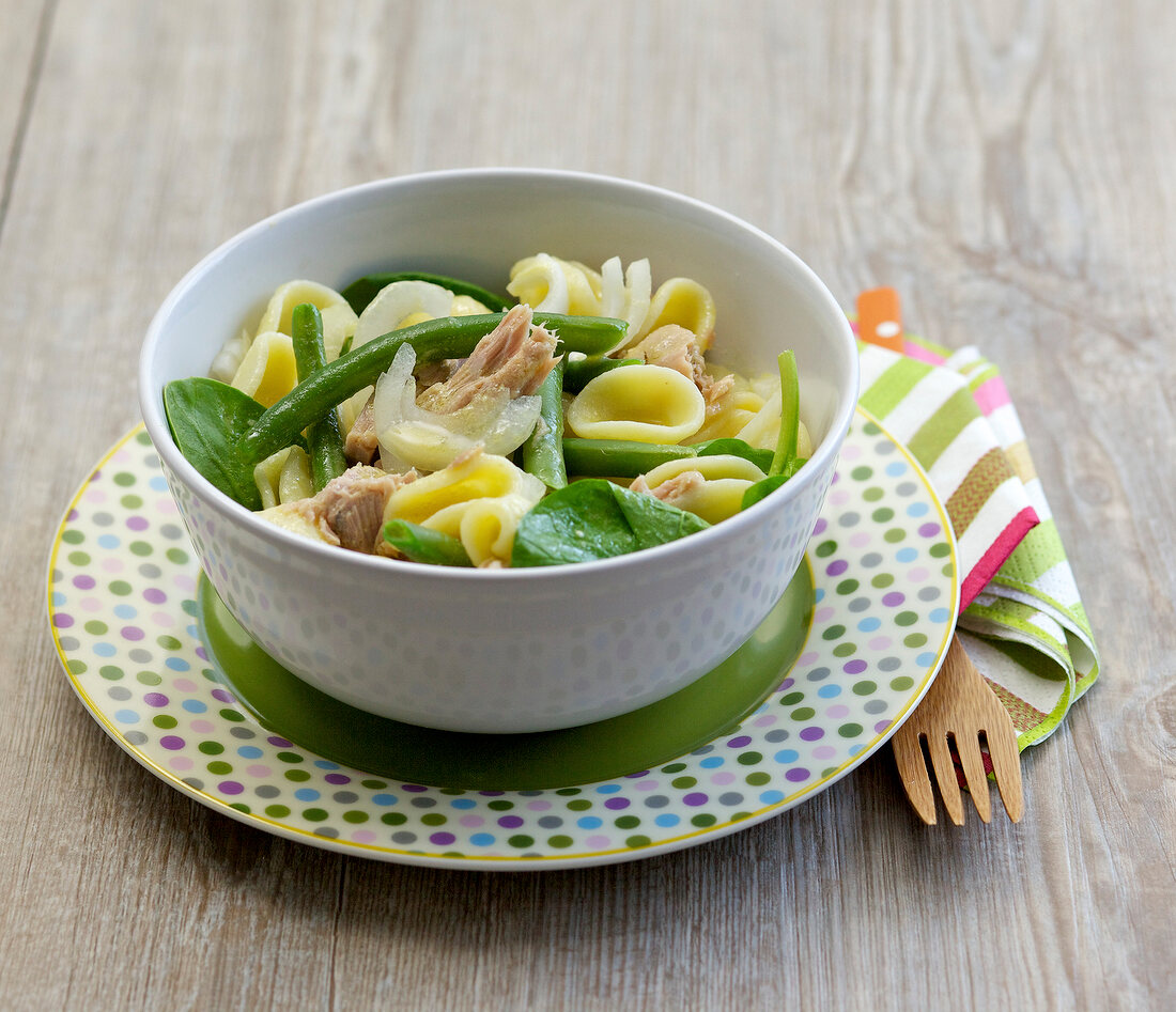 Pasta salad with tuna in bowl