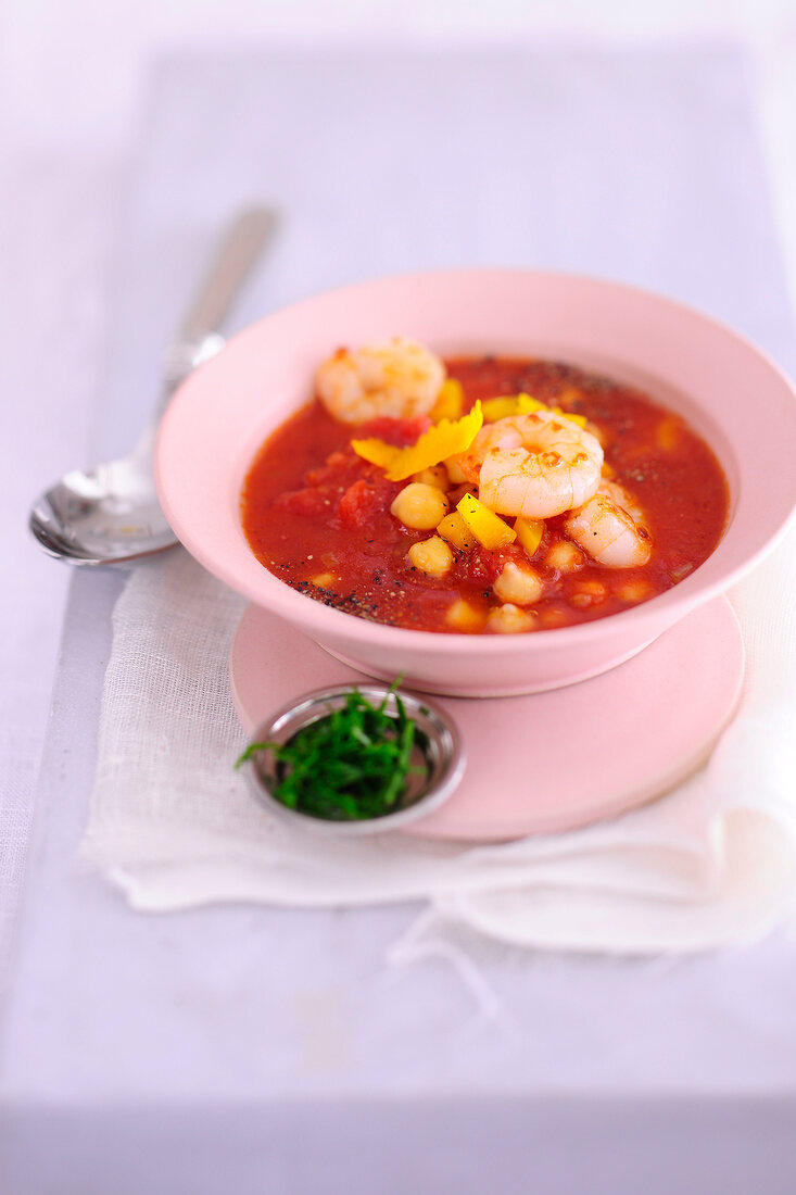 Chickpea soup in bowl, low GI diet food