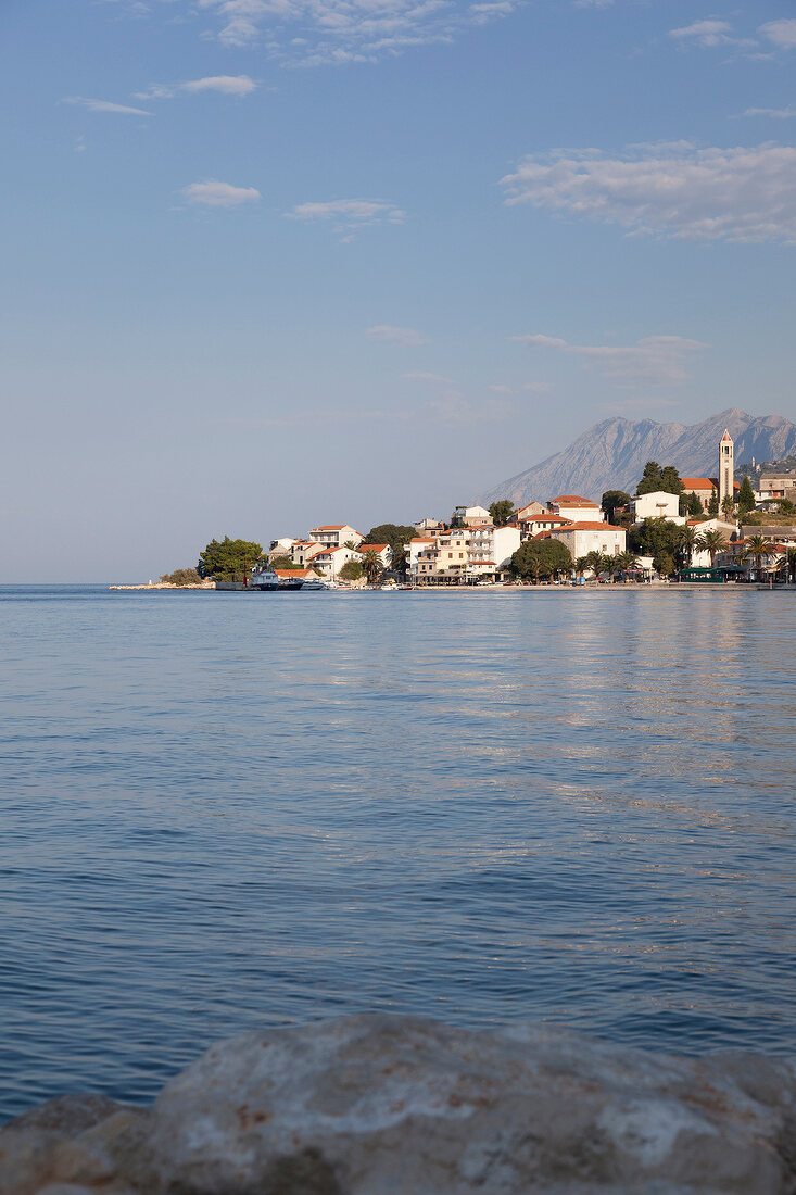 Kroatien: Makarska, Blick auf Stadt ,X