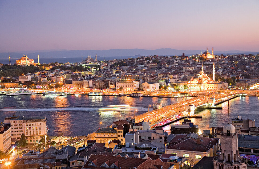Istanbul: Pera, Goldenes Horn, Bosporus, Galatabrücke, Stadtansicht