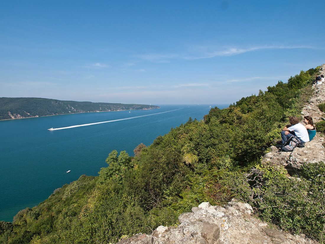 Istanbul: Burgruine Yoros, Bosporus, nahe Anadolu Kavagi, Paar