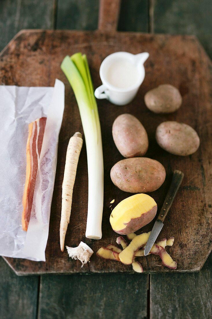 Ingredients for cream of potato soup with bacon