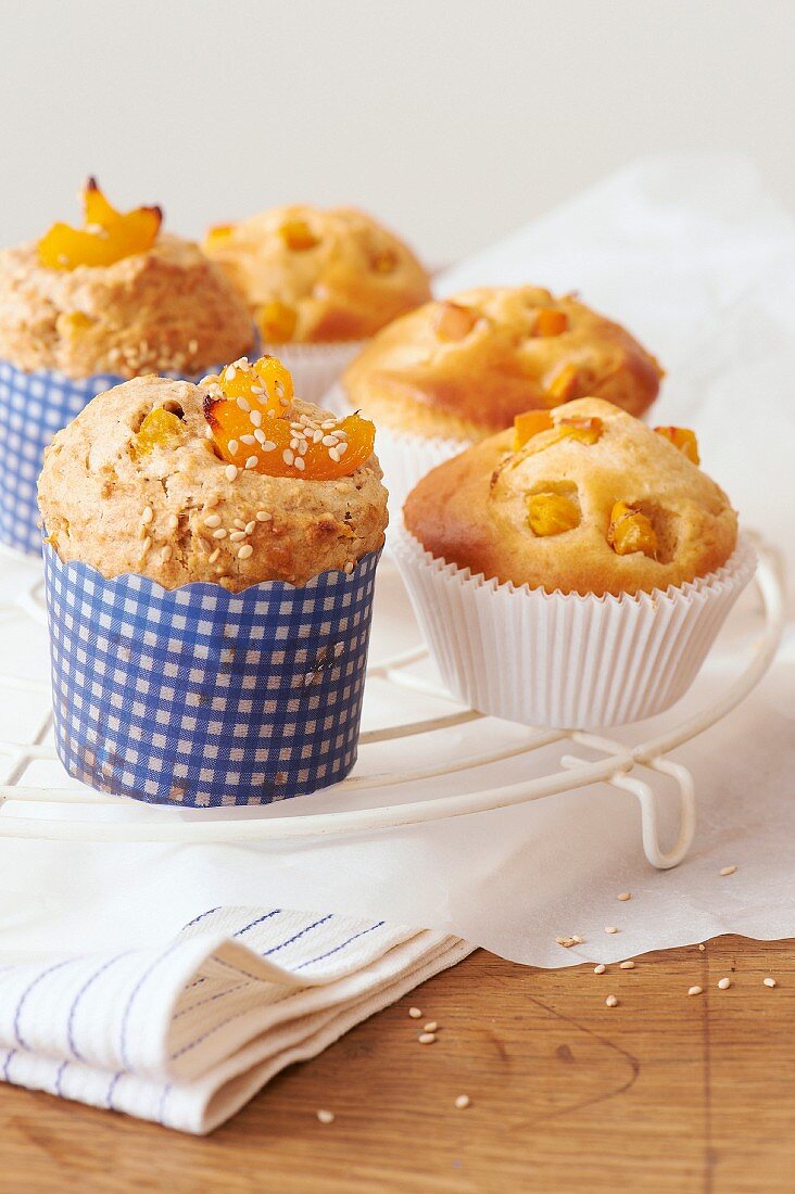 Spelt muffins with apricots and sharon fruit muffins