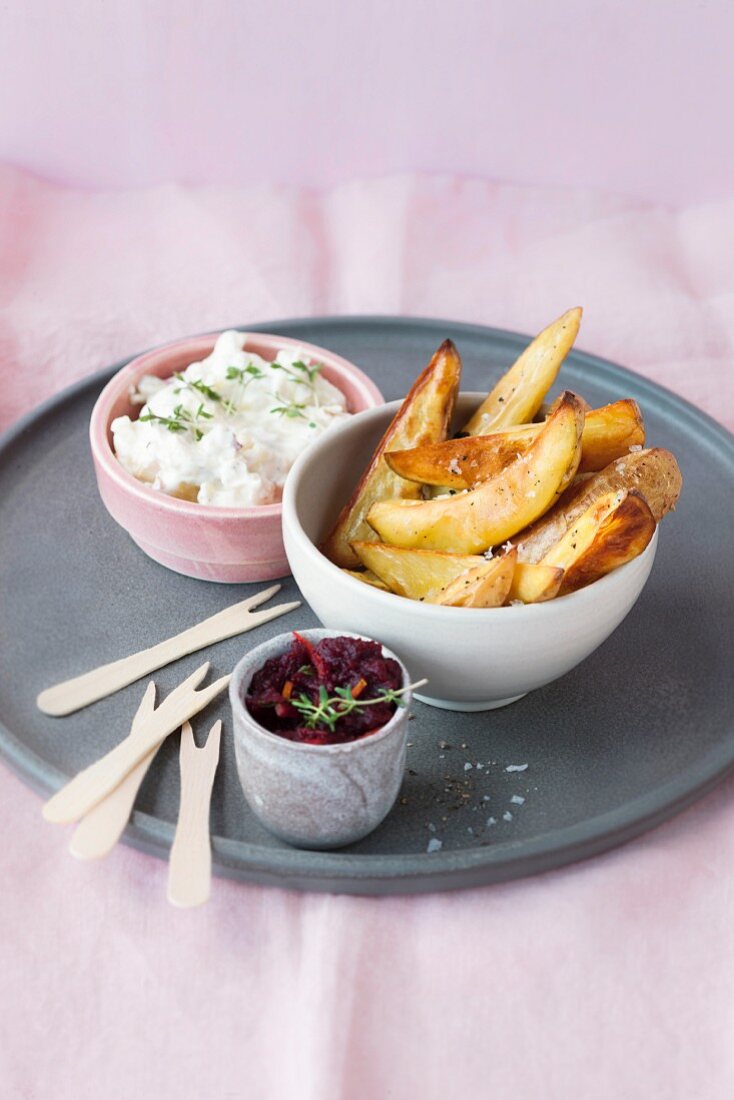 Potato wedges with two dips