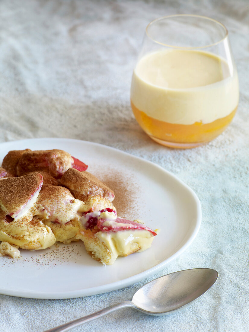 Kochen für zwei, Orangencreme mit Bittergelee, Erdbeer-Tiramisu