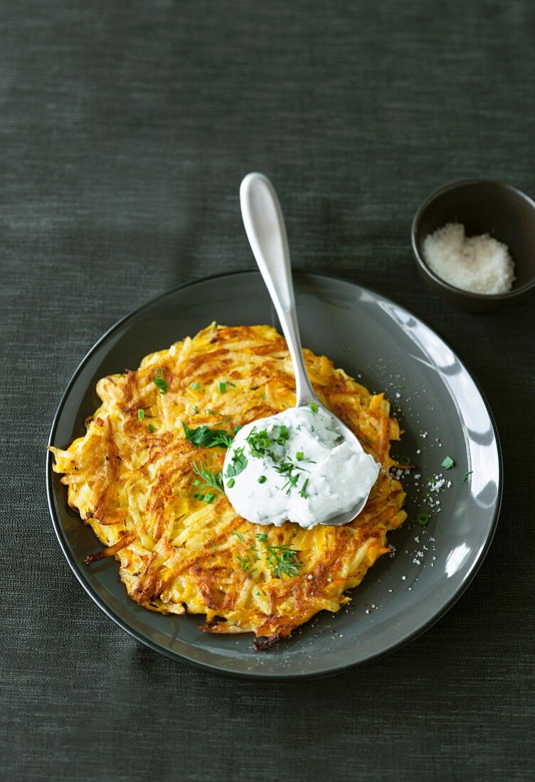 Kürbis-Rösti mit Kräuterquark