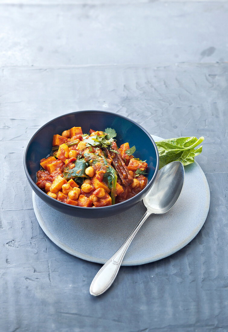 Vegetarisch, Süßkartoffelcurry mit Kichererbsen und Spinat