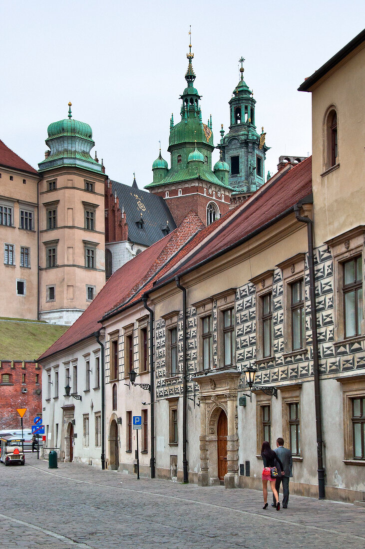 Polen: Krakau, Wawel, Burganlage, Altstadt, Spaziergänger