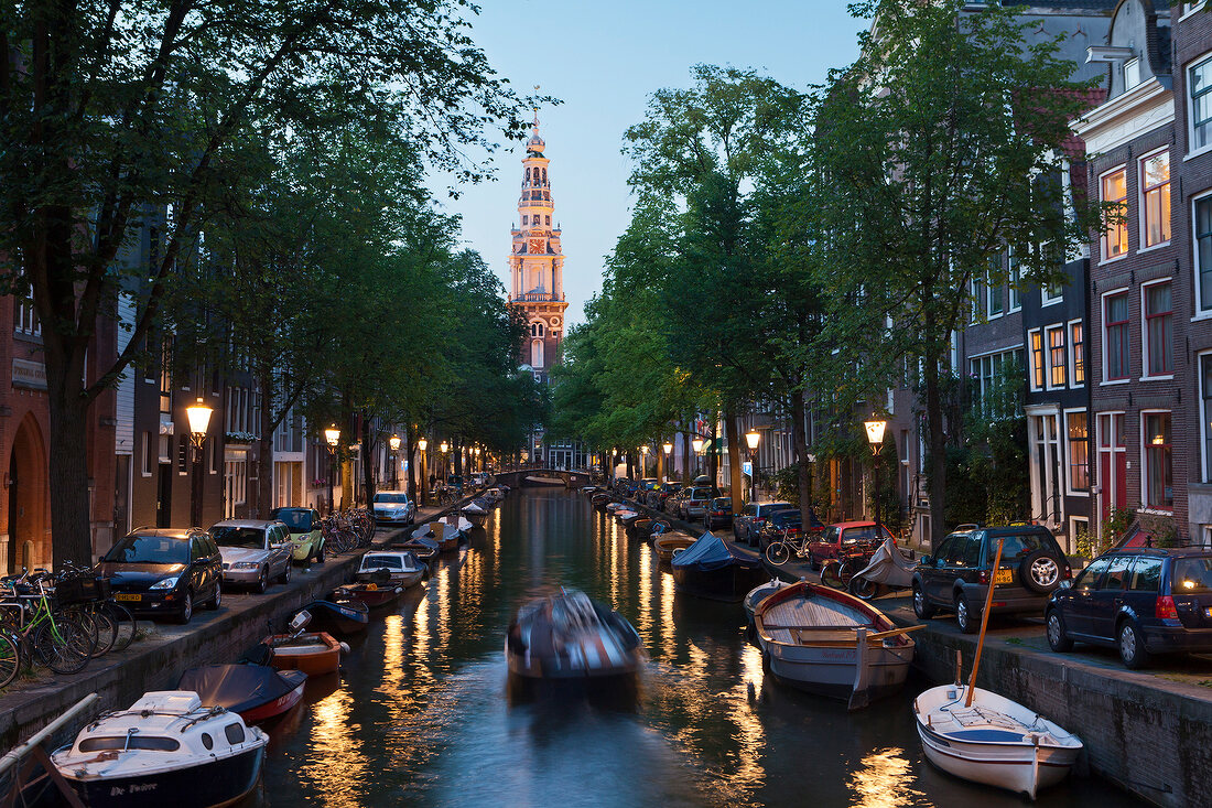 Amsterdam, Groenburgwal, Zuiderkerk, Grachtenhäuser, blaue Stunde