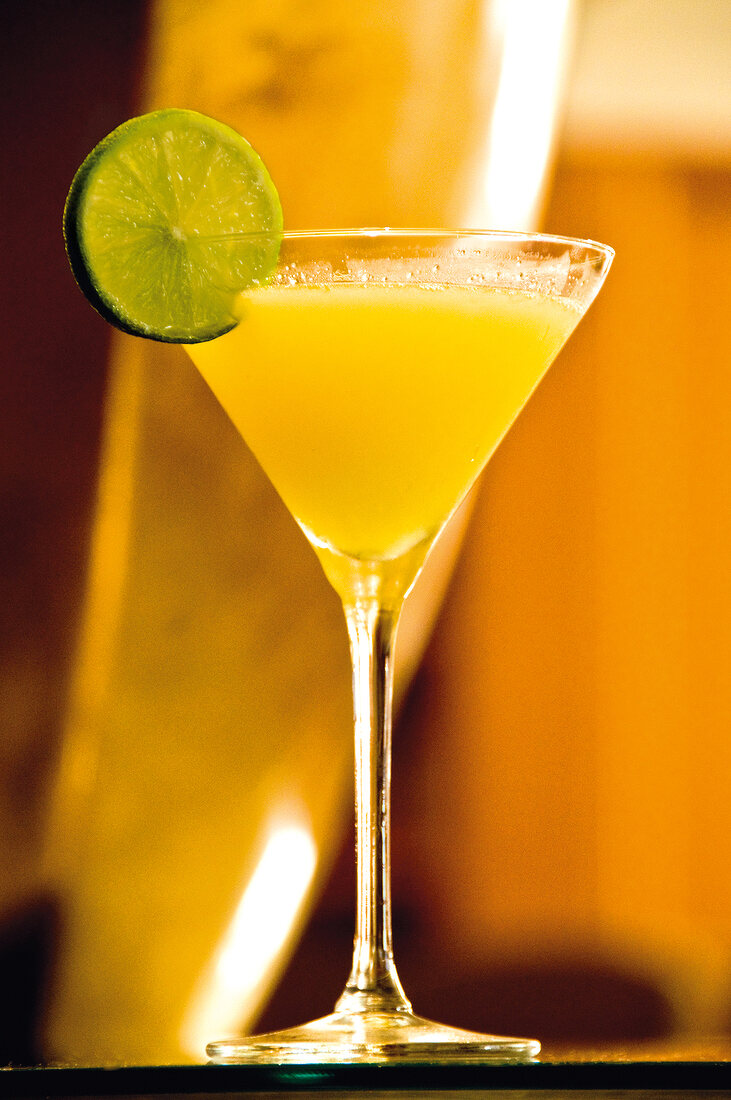 Longdrink, Apple Tequila, Cocktailglas, Cocktailschale