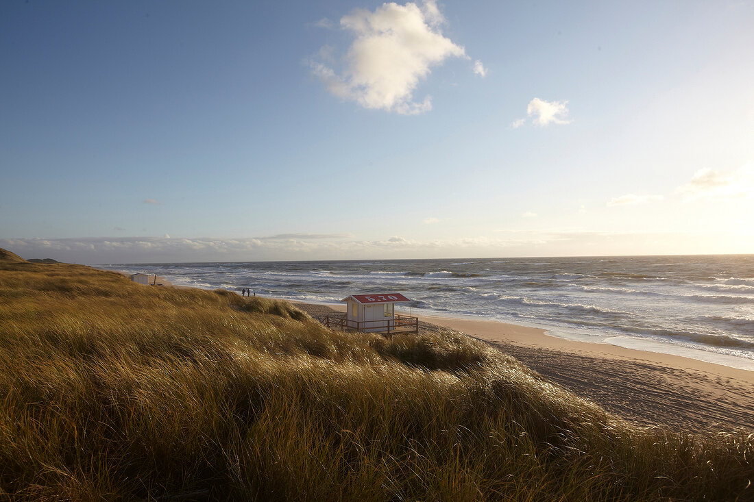 Rettungsschwimmer-Haus am Strand von Rantum, Sylt