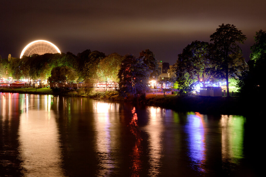 Kassel, Hessen, Karlsaue, Kleine Fulda, Zissel-Fest bei Nacht