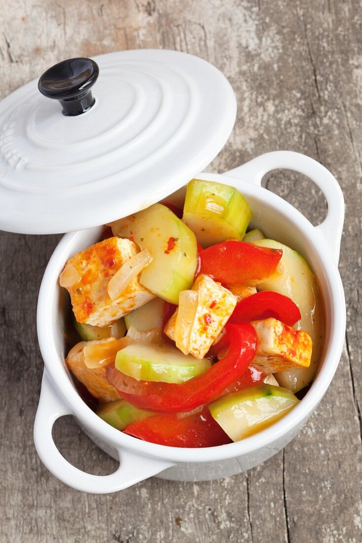 Tofu with cucumber (sweet and sour)