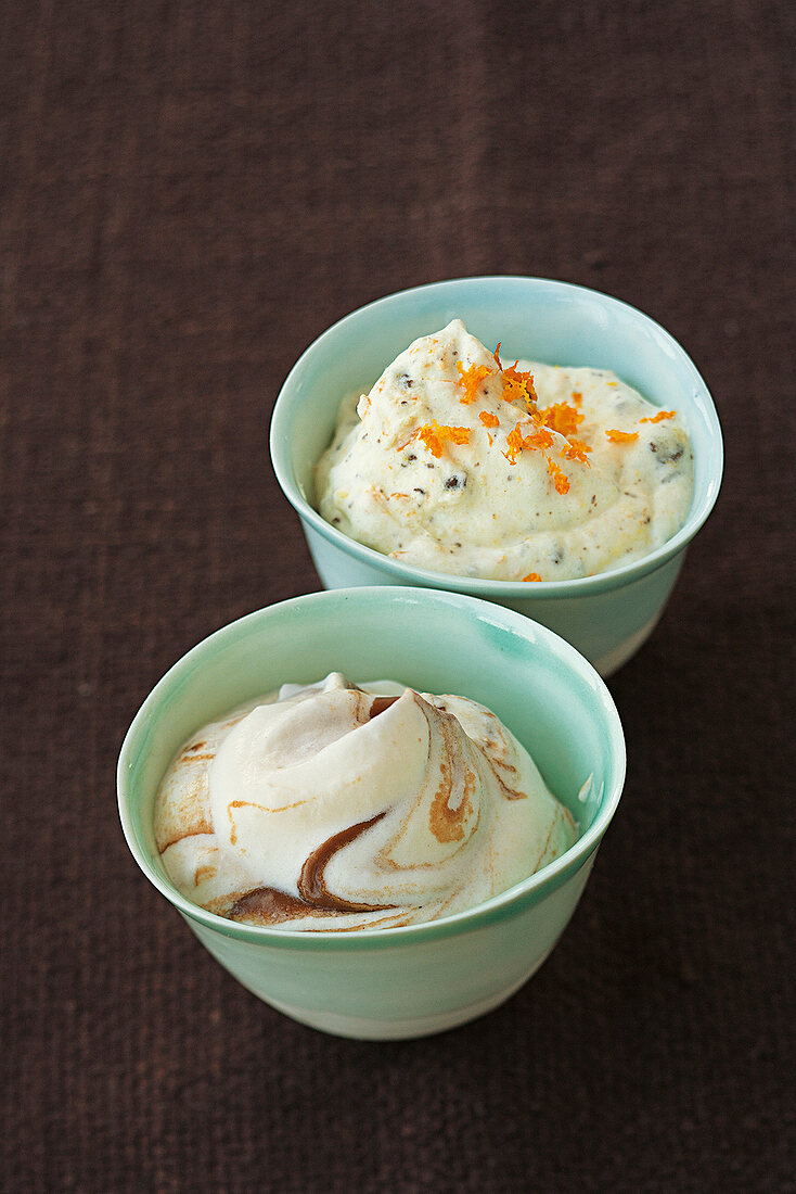 Mini-Kuchen, Orangen- und Schokosahne