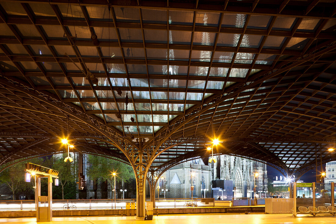 Köln, Kölner Hauptbahnhof, Dom, bei Nacht, Lichter
