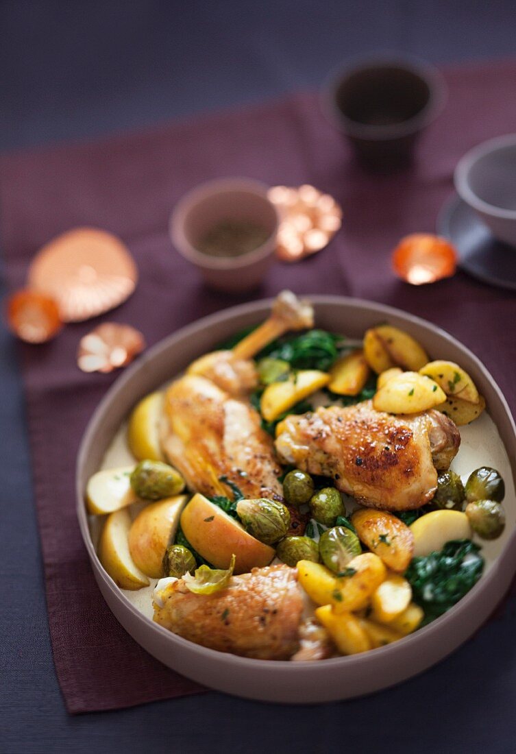 Cabbage dish for the winter: braised chicken with Brussels sprouts