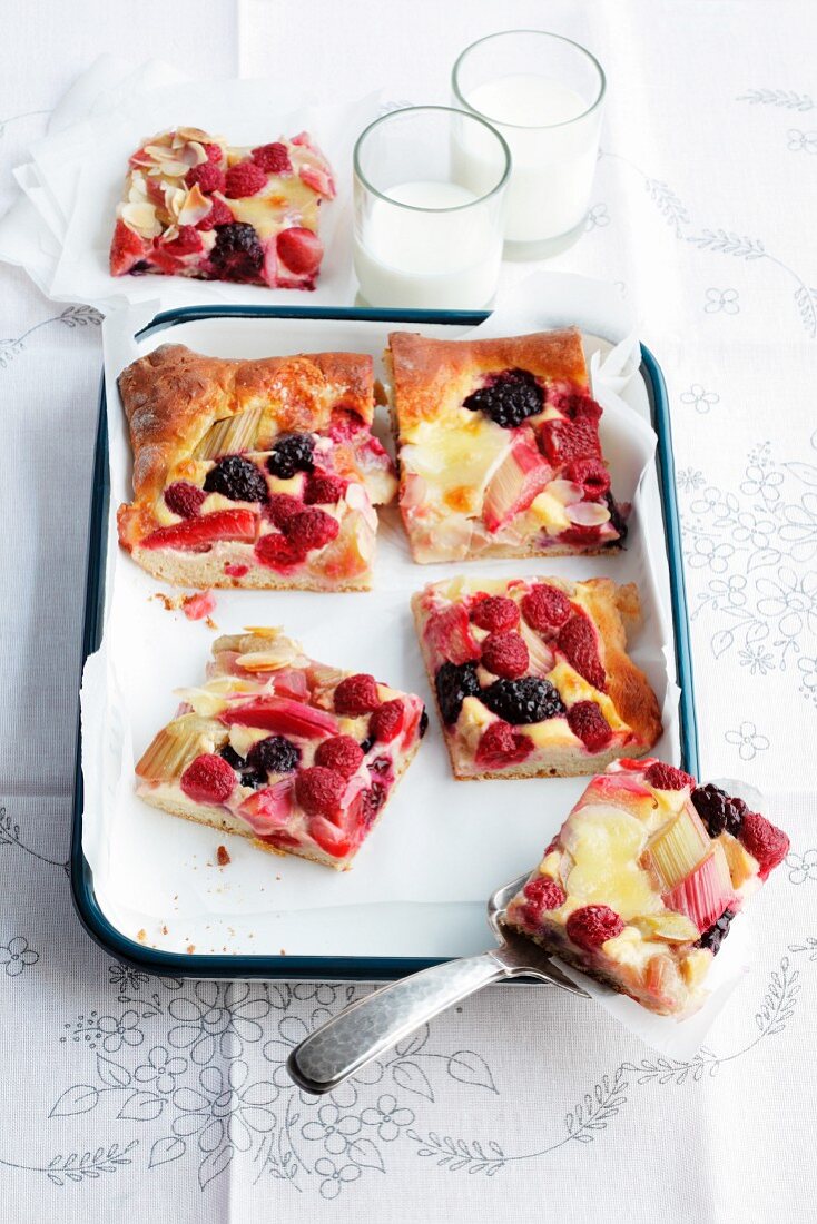 Rhubarb and berry tray bake