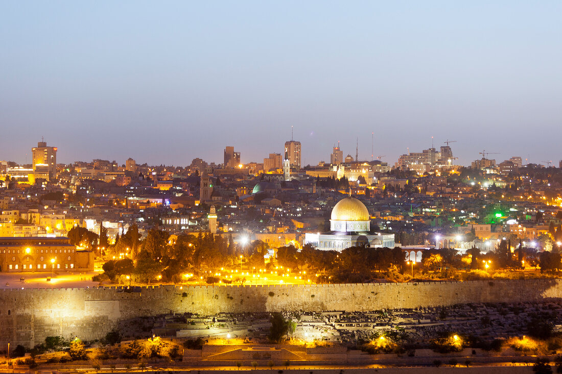 Israel, Jerusalem, Blick vom Ölberg, Tempelberg, Felsendom, Lichter