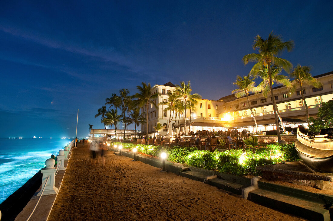 Sri Lanka, Colombo, Galle Face Hotel Promenade, Indischer Ozean, abends