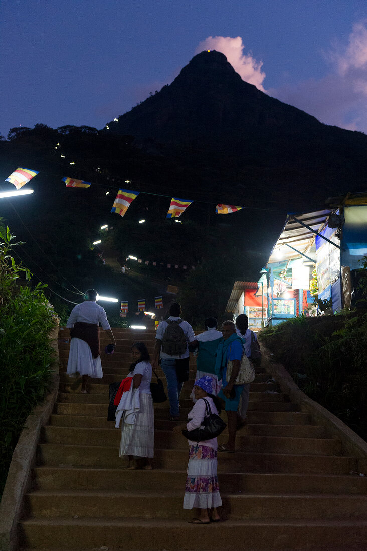Sri Lanka, Berg Sri Pada, Treppe, Pilger, nachts
