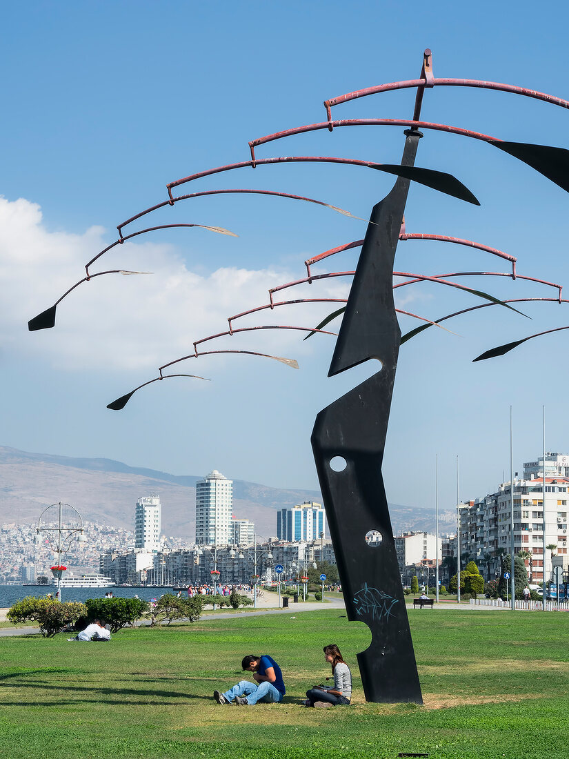 Türkei, Türkische Ägäis, Izmir, Uferpromenade, Installation