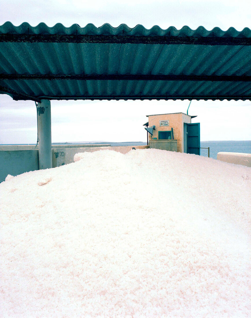 Salinen im Süden von Ibiza Lagerung, Salzgewinnung an der Küste,X