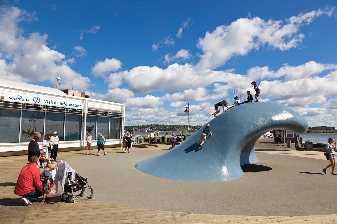 Kanada, Nova Scotia, Halifax, Menschen, am Wasser