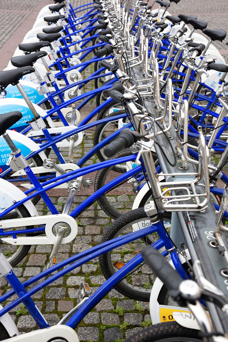 Norwegen, Oslo, Fahrräder, Fahrrad, blau, weiß, Stadtrad