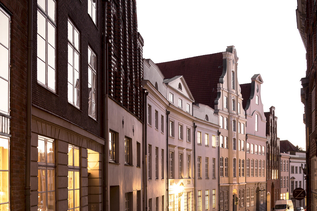 Lübeck, Schleswig Holstein, Große Petersgrube, Fassaden, Abendstimmung