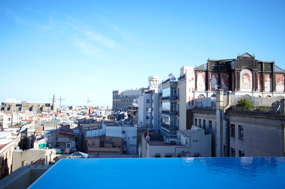 Barcelona, Blick auf Stadt, Infinity Pool, Grand Hotel Central