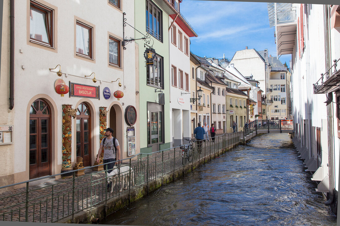 Freiburg, in der Fischerau beim Martinstor