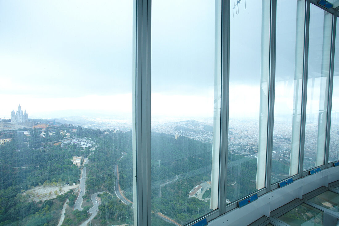 Barcelona, Blick vom Fernsehturm, Torre de Collserola, Berg