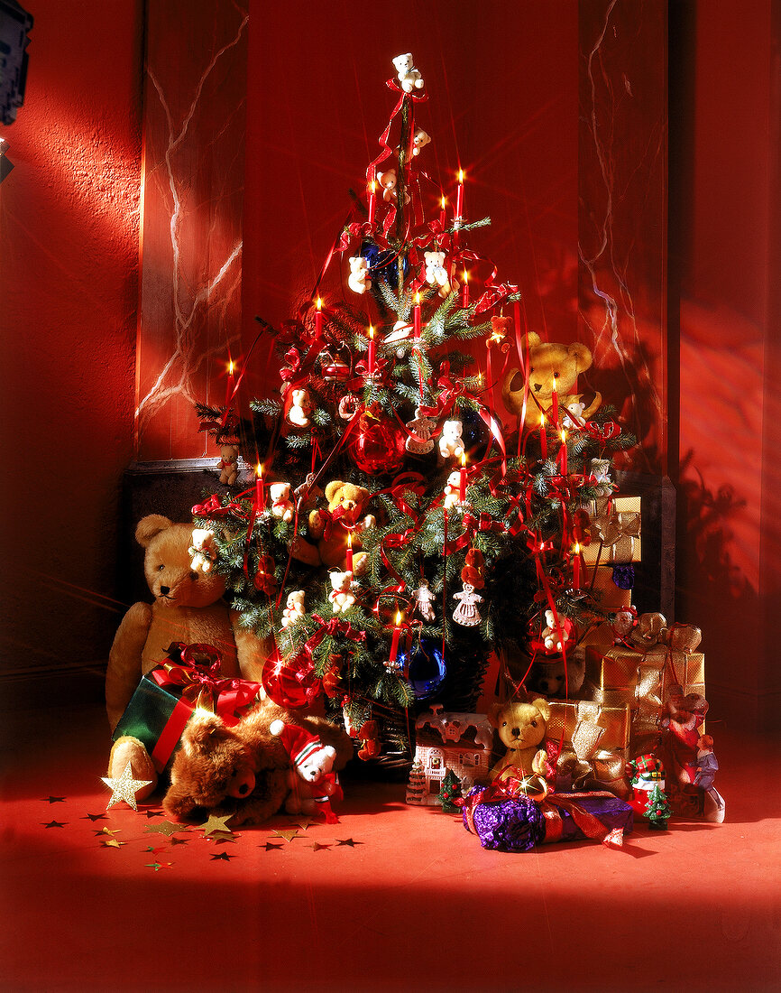 Weihnachtsbaum in rot mit Teddybären 