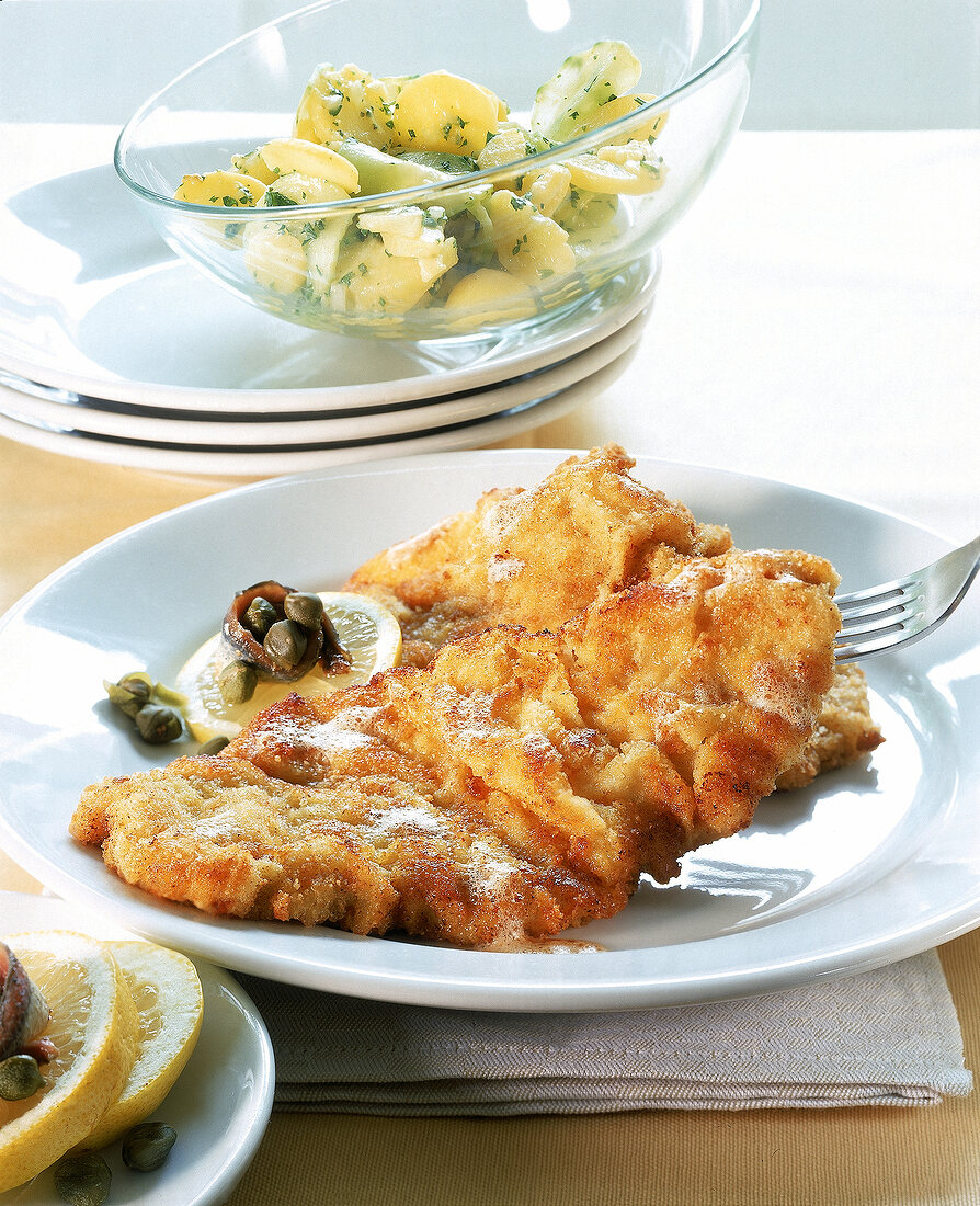 Wiener Schnitzel und Kartoffelsalat 