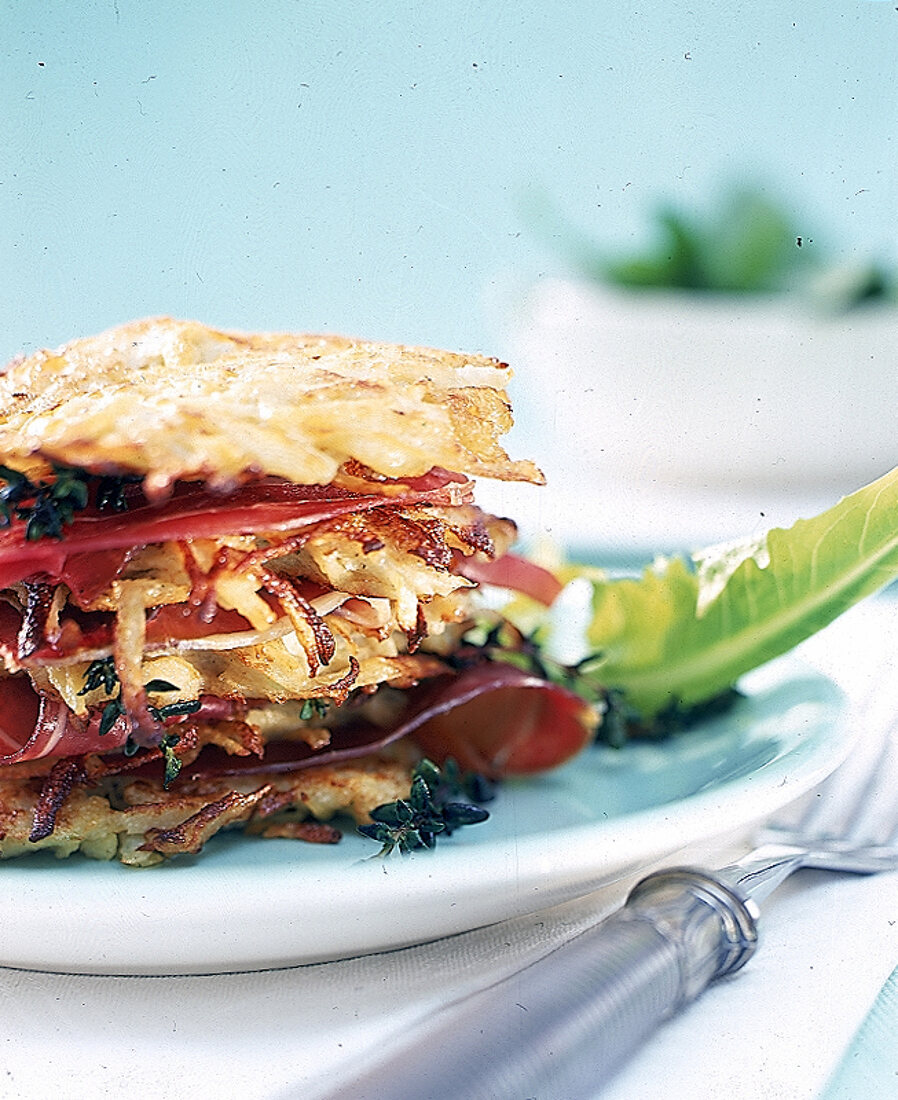 Kohlrabi-Kartoffel-Rösti mit Parmaschinken