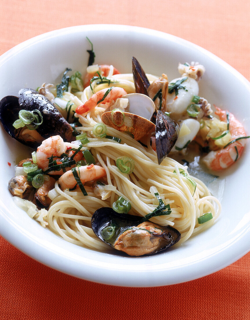 Spaghetti mit Meeresfrüchten auf mediterrane Art