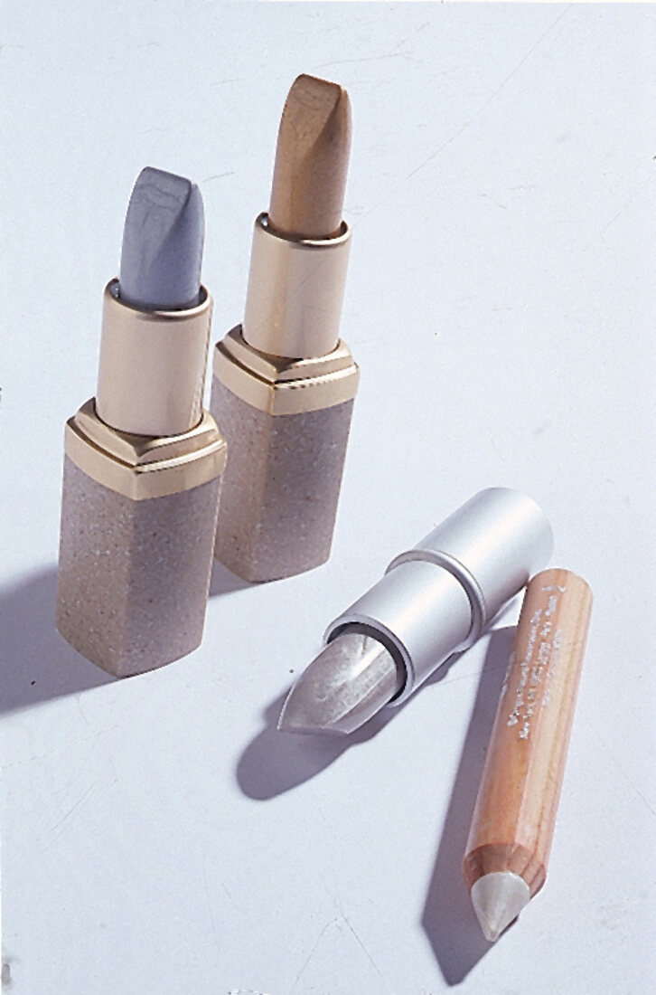 Transparente Glanz-Lippenstifte verschiedener Hersteller