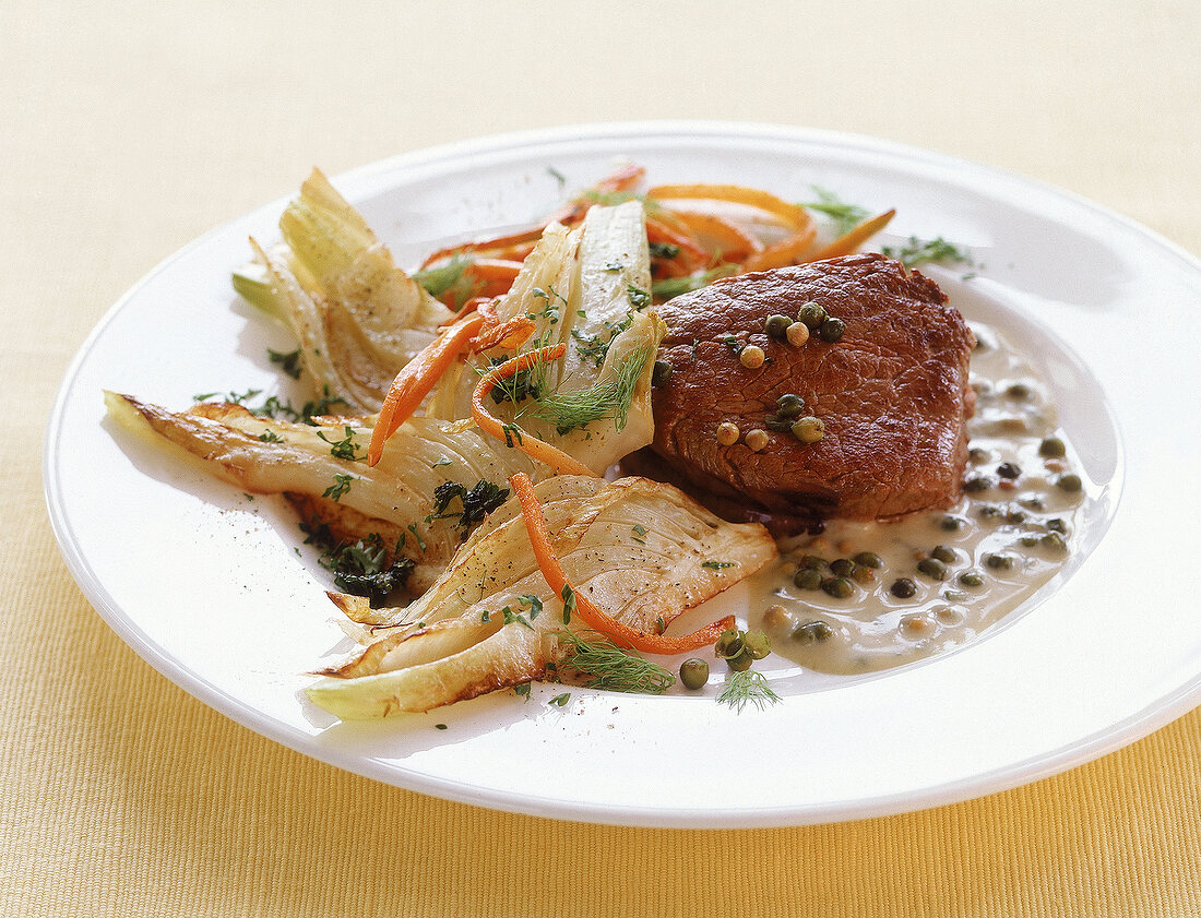 Rinderfilet mit grünem Pfeffer und Fenchel