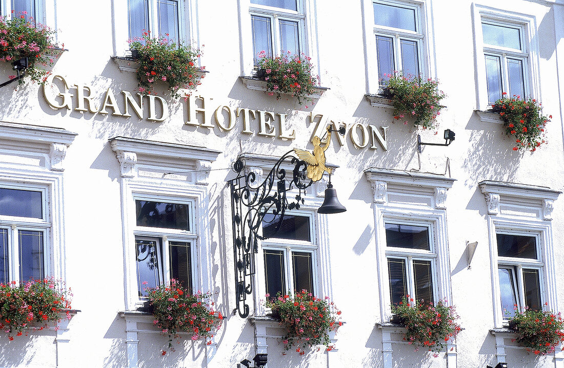 Budweis: Front des Grand Hotels Zvon