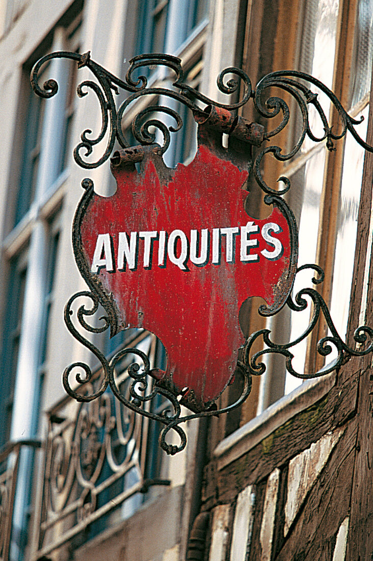 französisches Antiquitätenschild aus roter Emaille