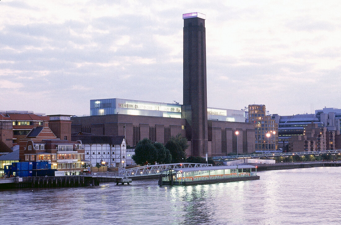 View of Tate Modern art gallery in London, UK