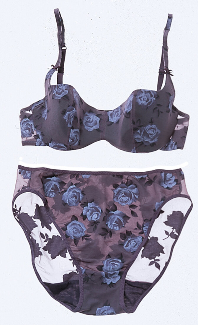 Push-up-BH u. Rio-Slip aus Tüll in Aubergine mit Rosendruck