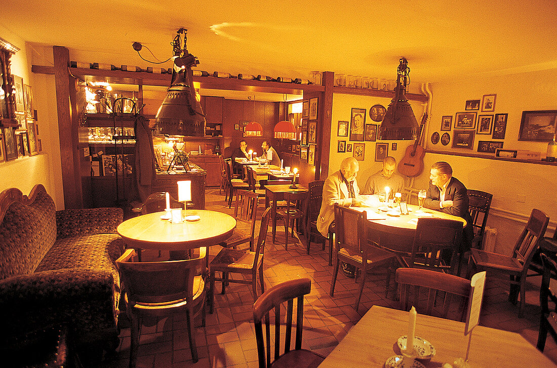 Brecht Kellerrestaurant,Innenansicht 