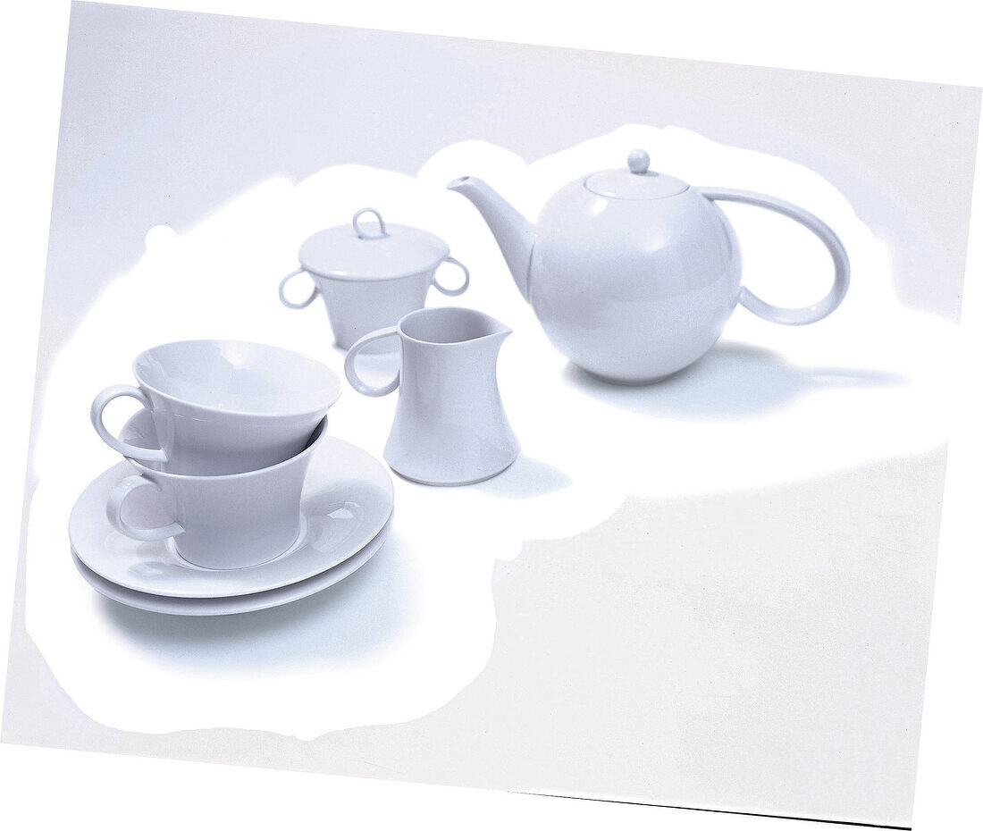 "Berlin"; Tee-Set für 2 aus weißem Porzellan, zeitlos modern