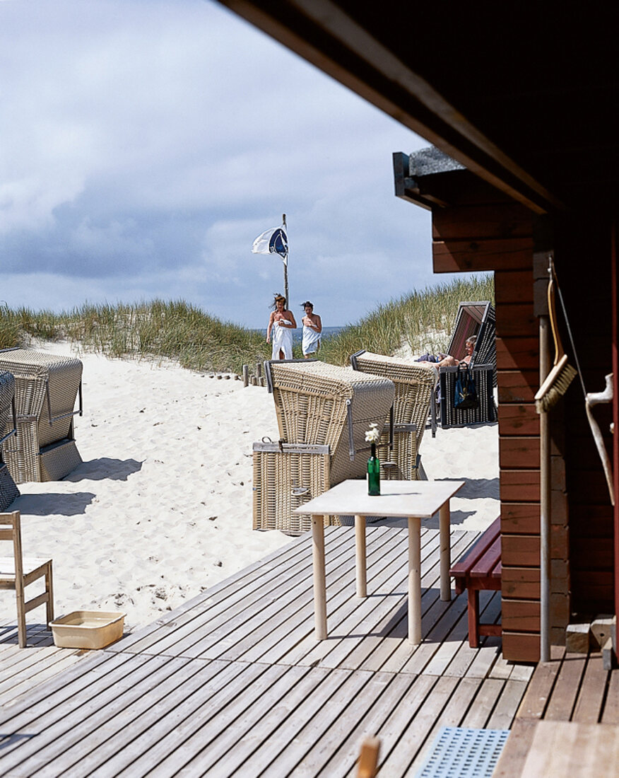 Weg von der Strandsauna durch die Dü nen zum Meer auf Sylt