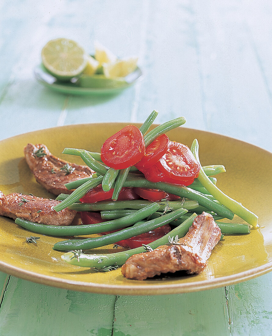 Lammkoteletts mit Bohnen-TomatenSalat