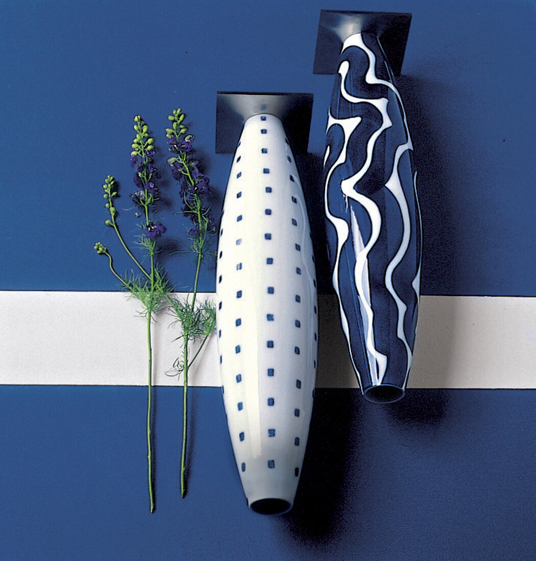 Ton in Ton, Farbberatung, blaue Vasen
