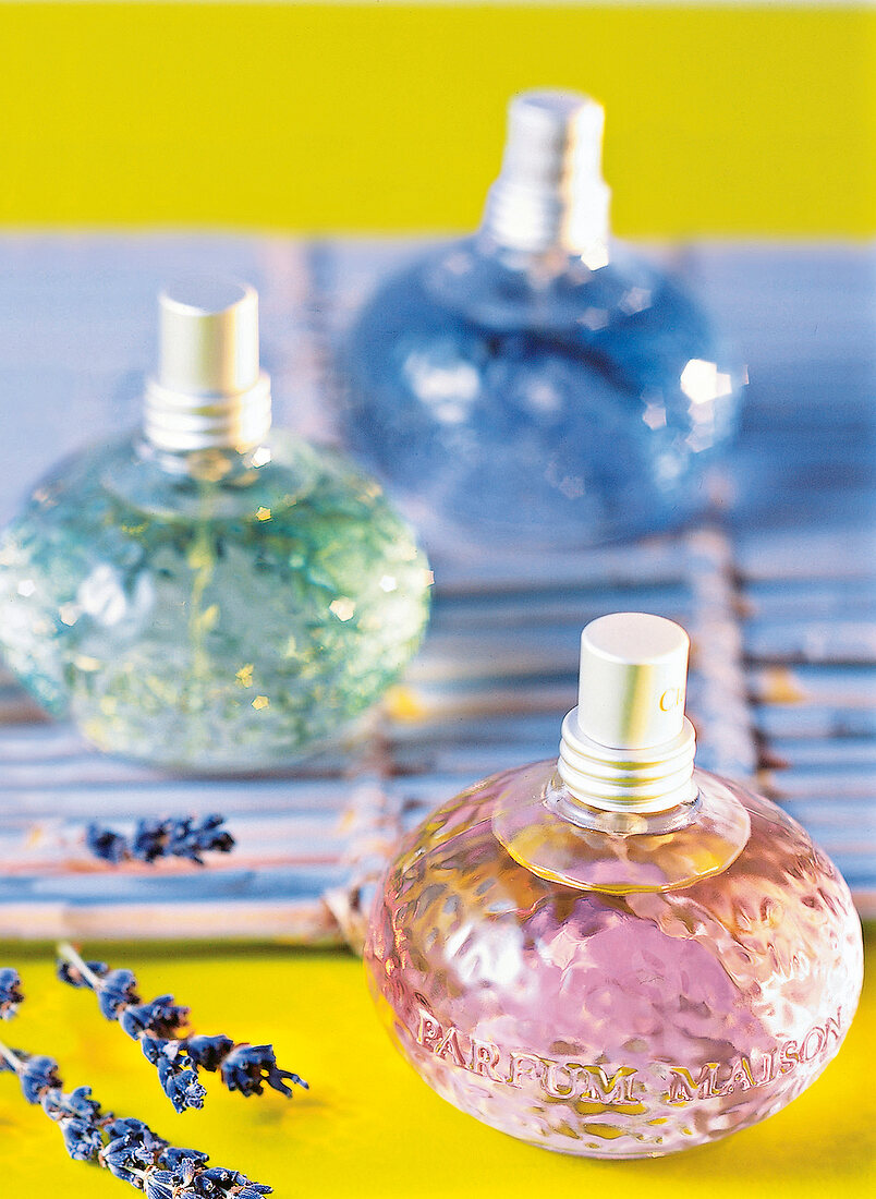 Amber- Lavendel-, Klementinenund Rosen- Parfum