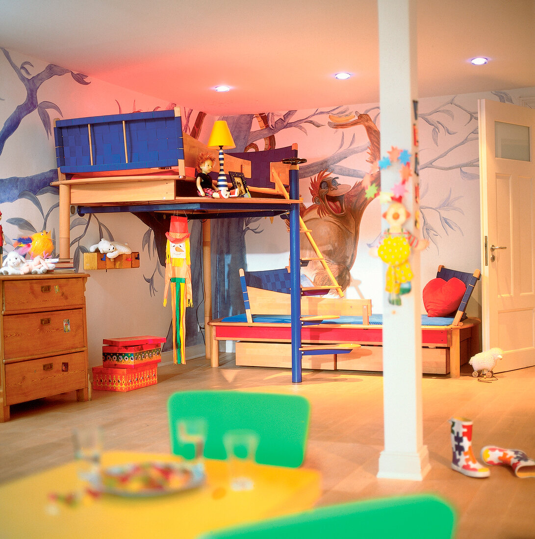 Children S Room With Bunk Bed Parquet, Jungle Bunk Bed